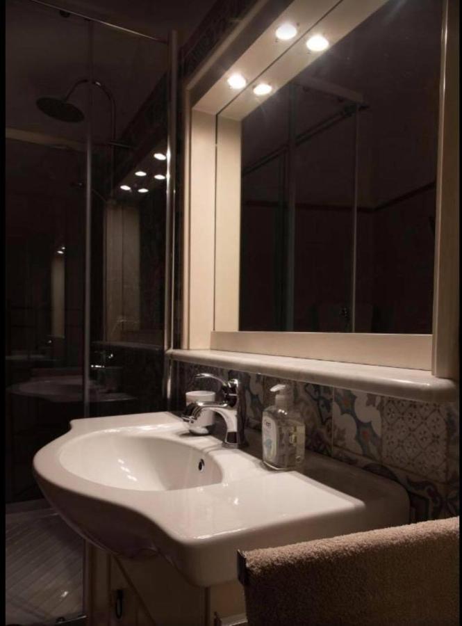 Palazzo Pace Al Cassaro Apartment